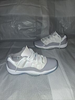 Jordan 11 Retro Low Cement Grey Sneakers, Women 8